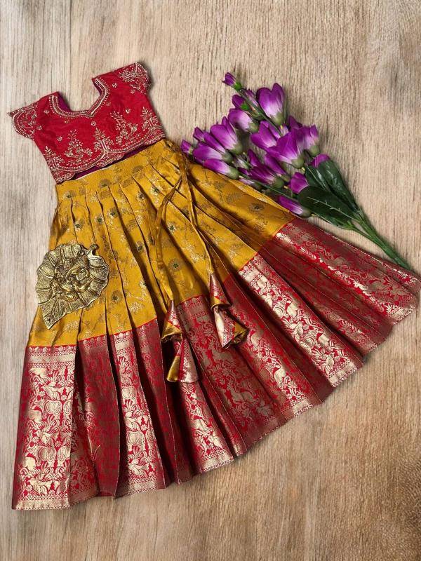 kids lehenga lichi silk  Children wear wholesaler in Surat